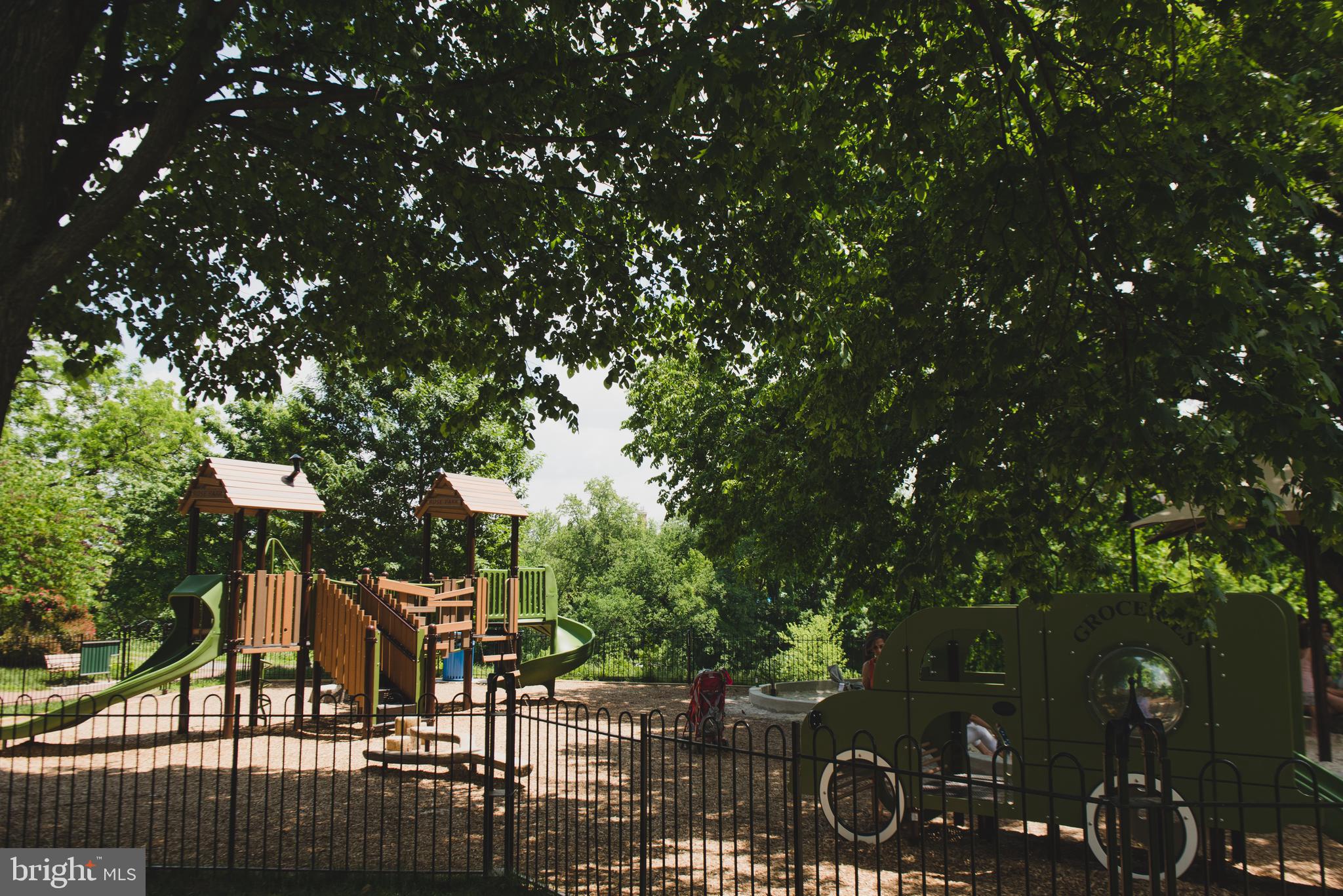 1342 27th Street Northwest Washington, DC 20007 - Photo 27 of 29 Community