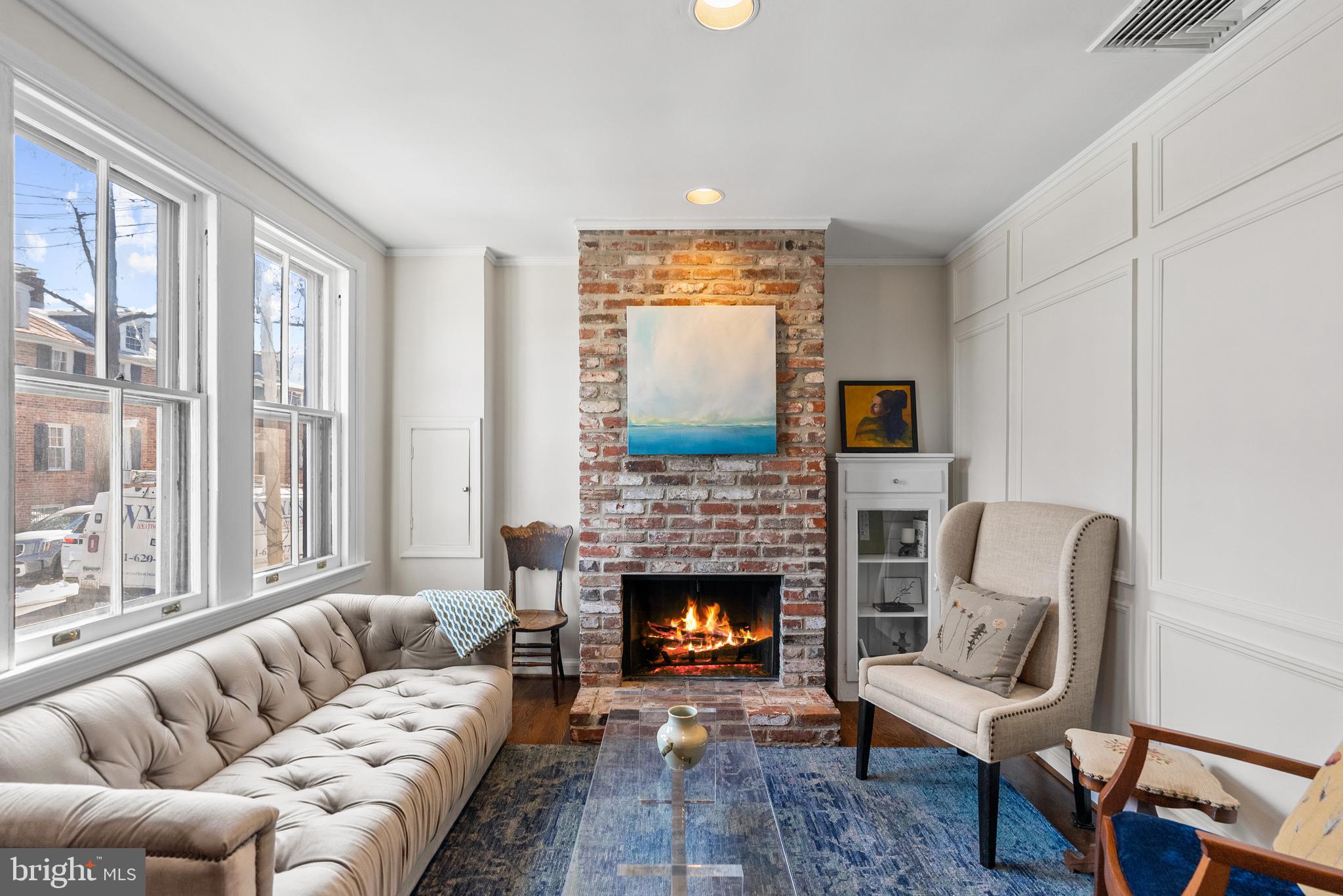 1342 27th Street Northwest Washington, DC 20007 - Photo 4 of 29 Living room