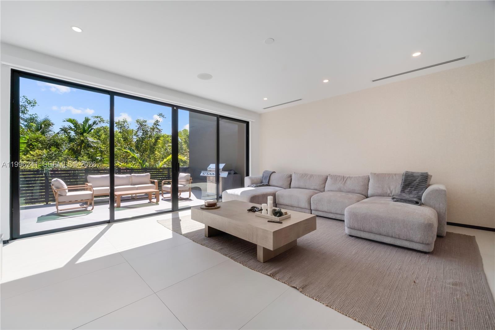 420 Southwest 15th Road, Unit 420 Miami, FL 33129 - Photo 17 of 48