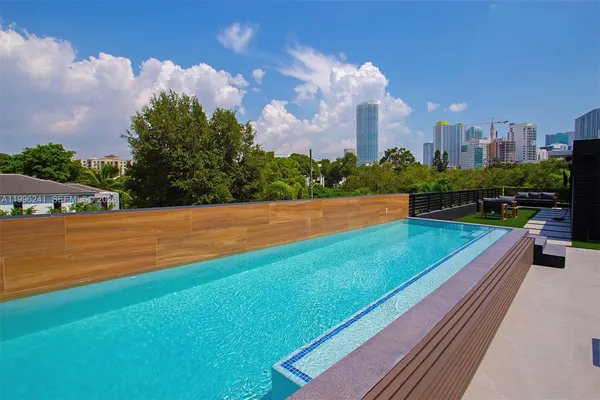 $20,000 | 420 Southwest 15th Road, Unit 420, Miami, FL 33129