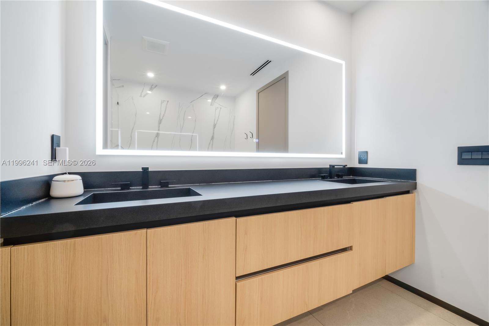 420 Southwest 15th Road, Unit 420 Miami, FL 33129 - Photo 35 of 48