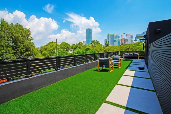 $20,000 | 420 Southwest 15th Road, Unit 420, Miami, FL 33129