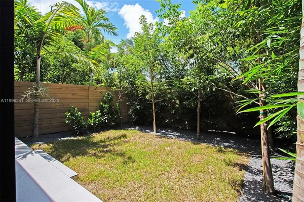 $20,000 | 420 Southwest 15th Road, Unit 420, Miami, FL 33129