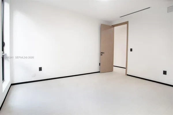 $20,000 | 420 Southwest 15th Road, Unit 420, Miami, FL 33129