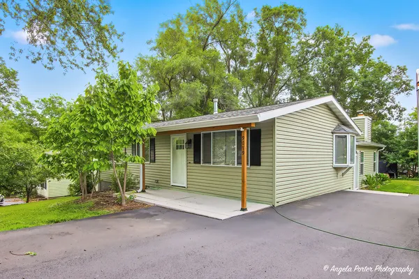 $319,900 | 9019 Pine Avenue, Wonder Lake, IL 60097