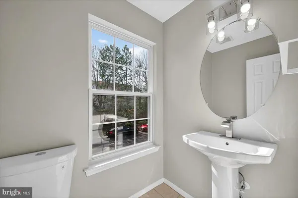 $3,200 | 22989 Whitehall Terrace, Sterling, VA 20166