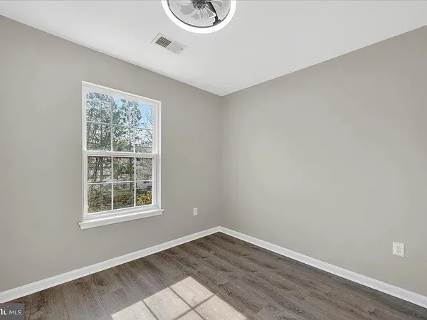 $3,200 | 22989 Whitehall Terrace, Sterling, VA 20166