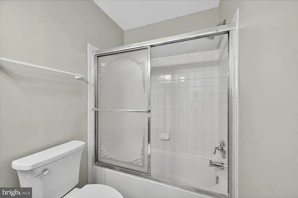 $3,200 | 22989 Whitehall Terrace, Sterling, VA 20166