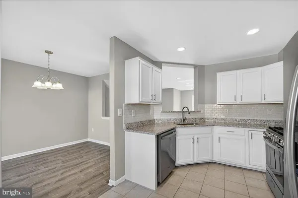 $3,200 | 22989 Whitehall Terrace, Sterling, VA 20166
