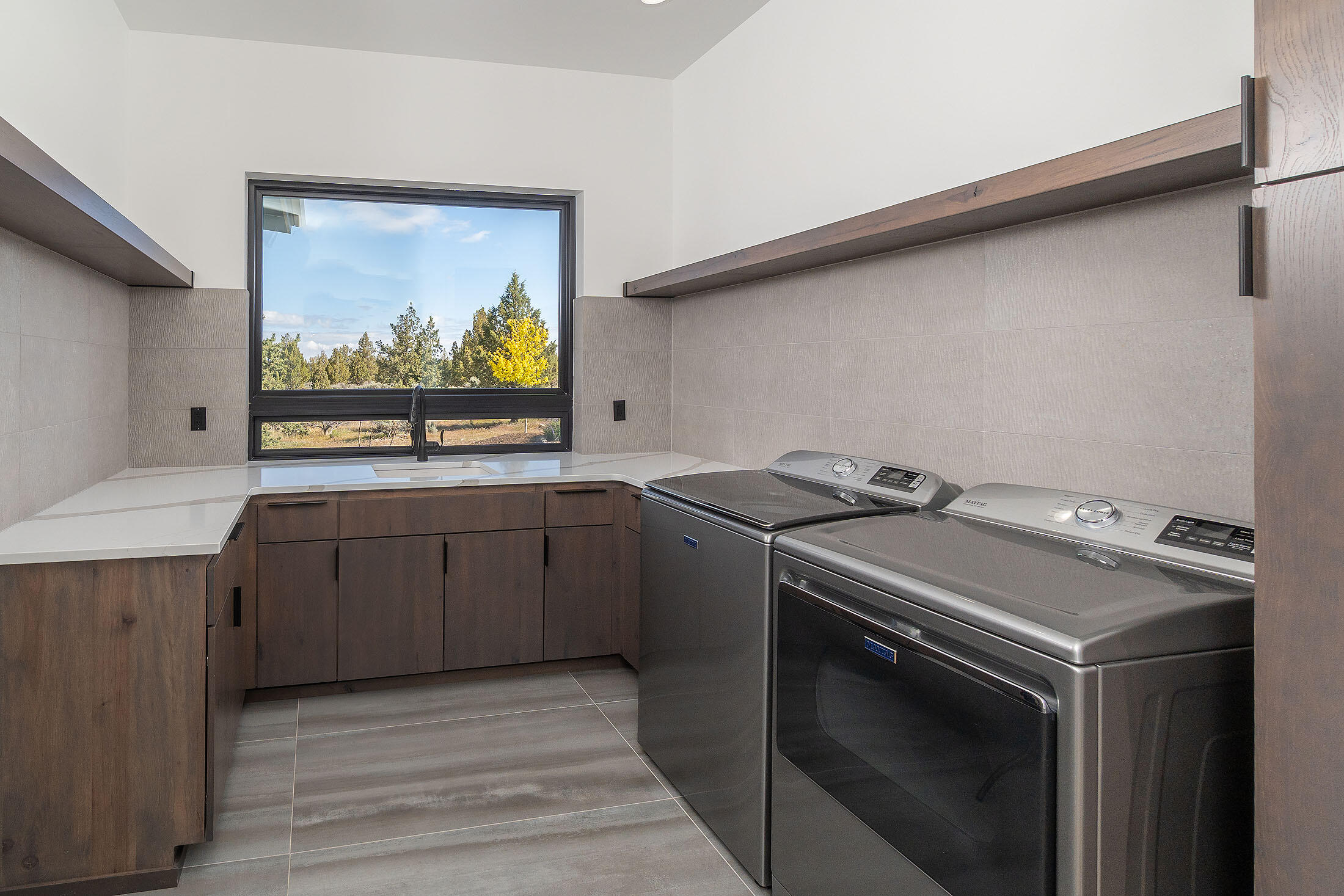 16990 Southwest Grandview Road Powell Butte, OR 97753 - Photo 24 of 46 Gallery Image 24