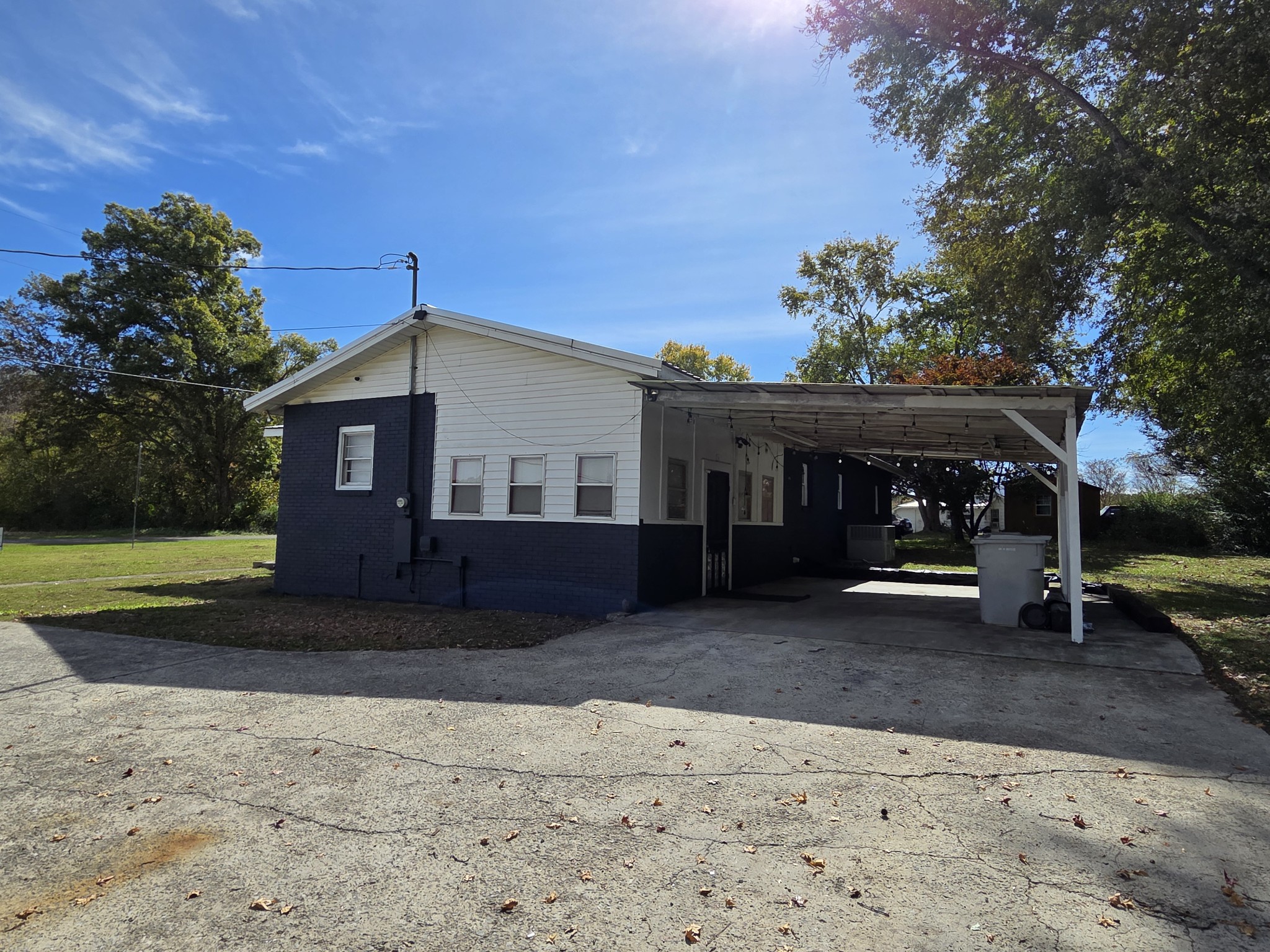 65 Anthony Mill Road Tullahoma, TN 37388 - Photo 6 of 43 a house view with a outdoor space