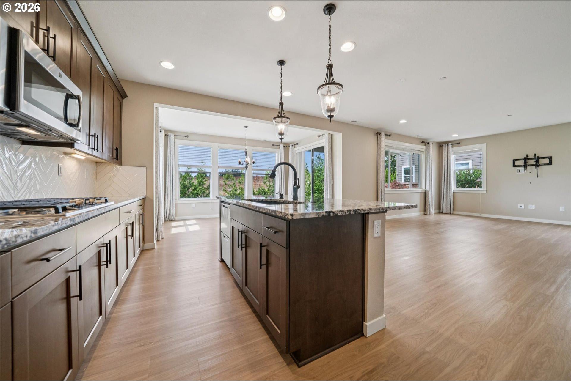 9687 Southwest Ridge Drive Beaverton, OR 97007 - Photo 8 of 29 Gallery Image 8