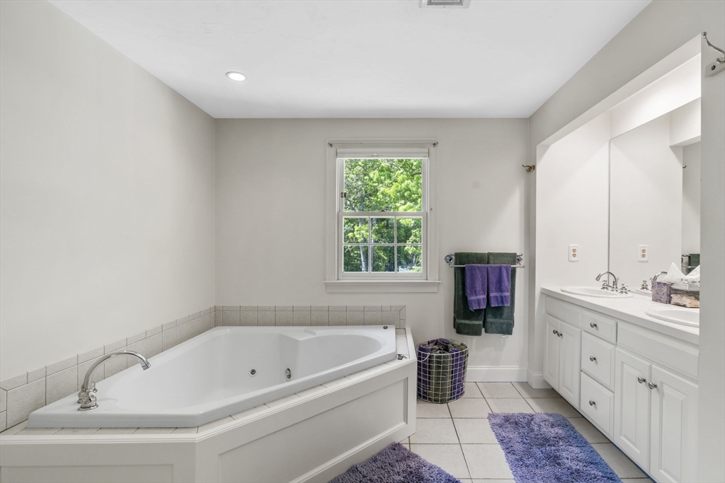 160 Quail Run Marshfield, MA 02050 - Photo 34 of 42