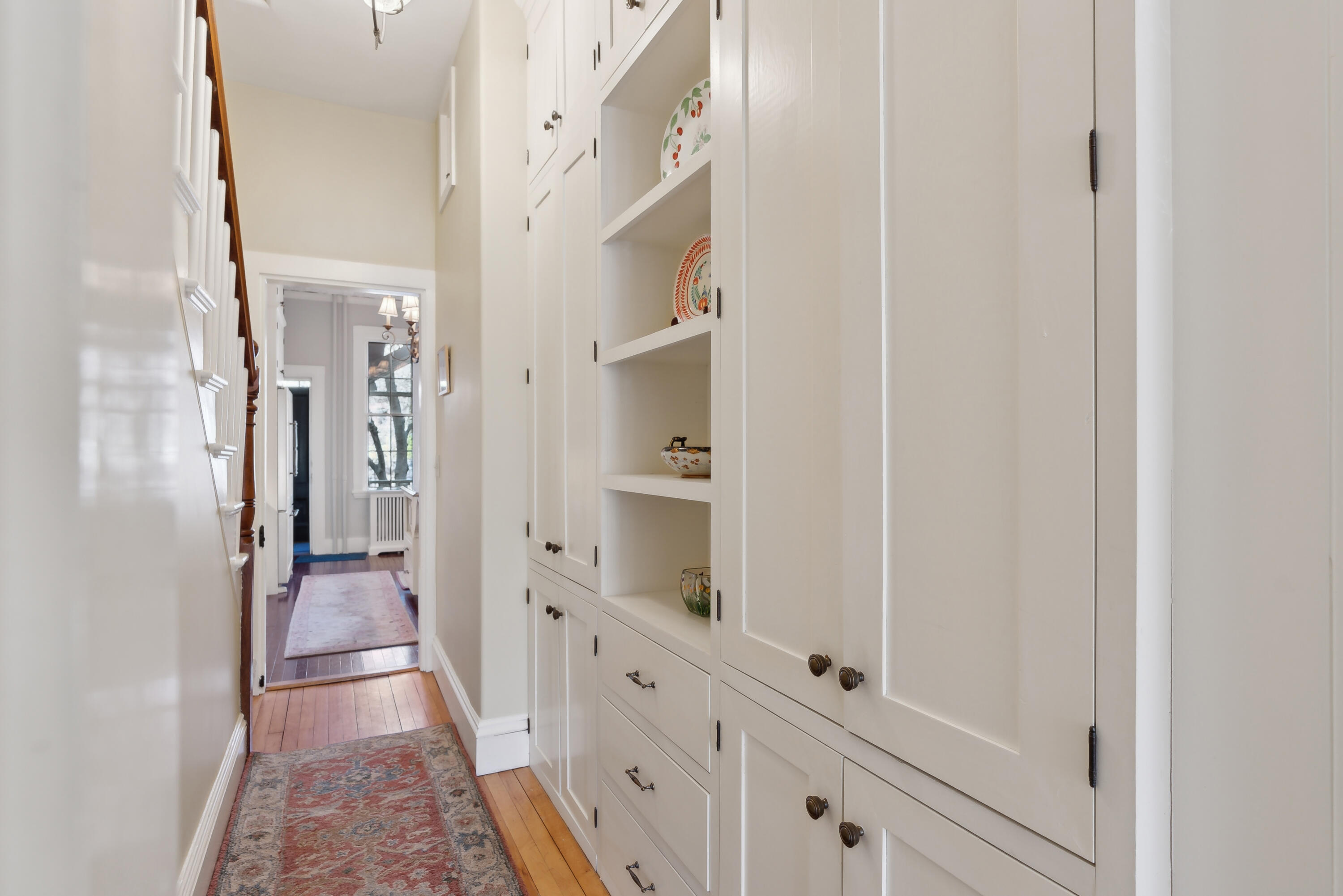 64 Thomas Street Portland, ME 04102 - Photo 19 of 52 1st floor hallway