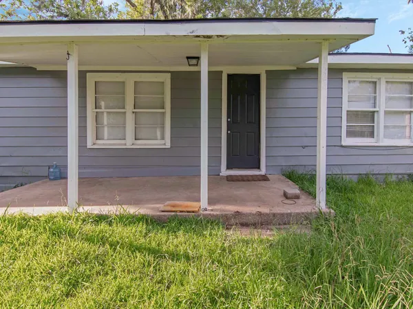 $1,400 | 152 Walnut Drive, Richwood, TX 77531
