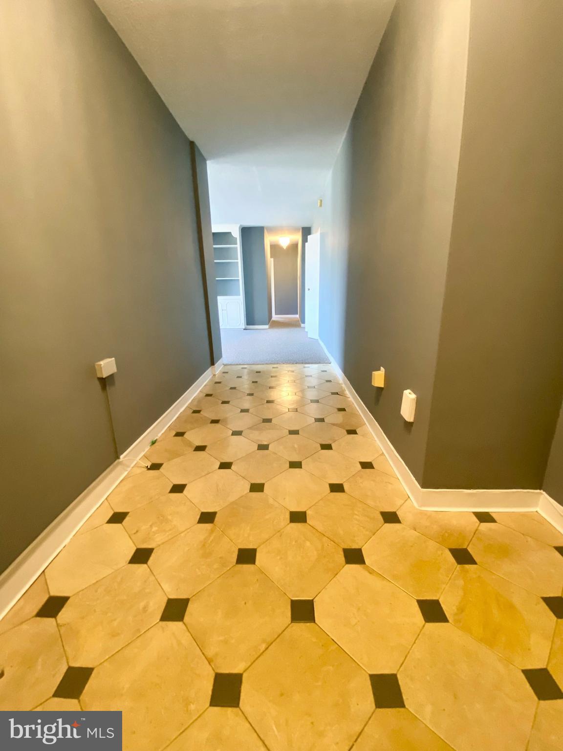 7900 Old York Road, Unit 503B Elkins Park, PA 19027 - Photo 6 of 21 Foyer Area to Welcome you Home...