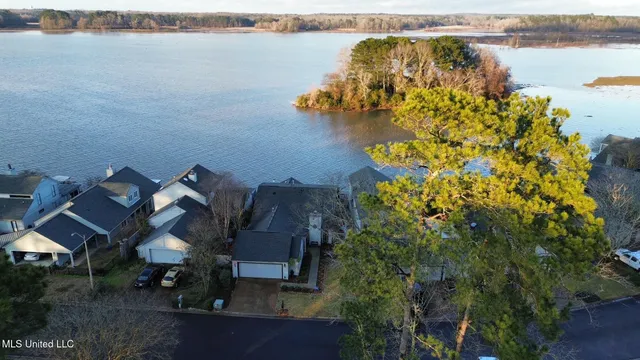 $599,900 | 164 West Waterwood Drive, Brandon, MS 39047
