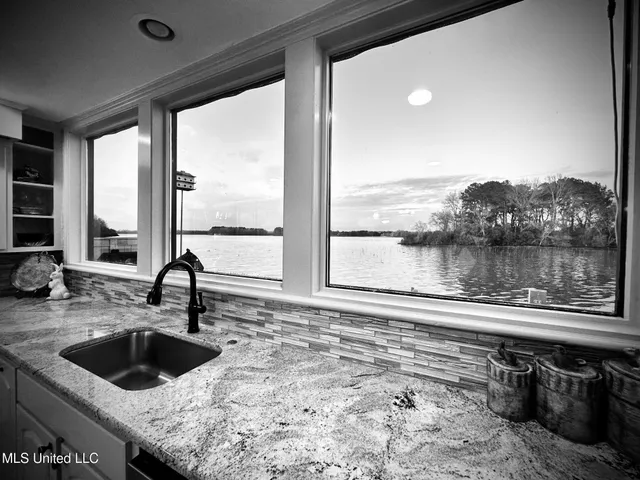 $599,900 | 164 West Waterwood Drive, Brandon, MS 39047