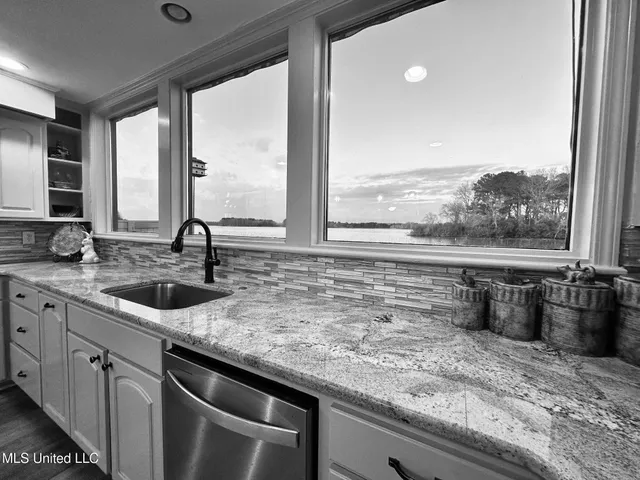 $599,900 | 164 West Waterwood Drive, Brandon, MS 39047