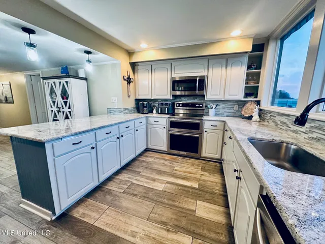 $599,900 | 164 West Waterwood Drive, Brandon, MS 39047