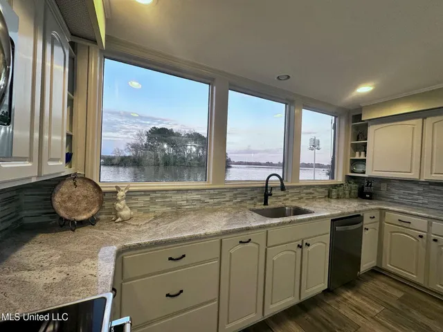 $599,900 | 164 West Waterwood Drive, Brandon, MS 39047