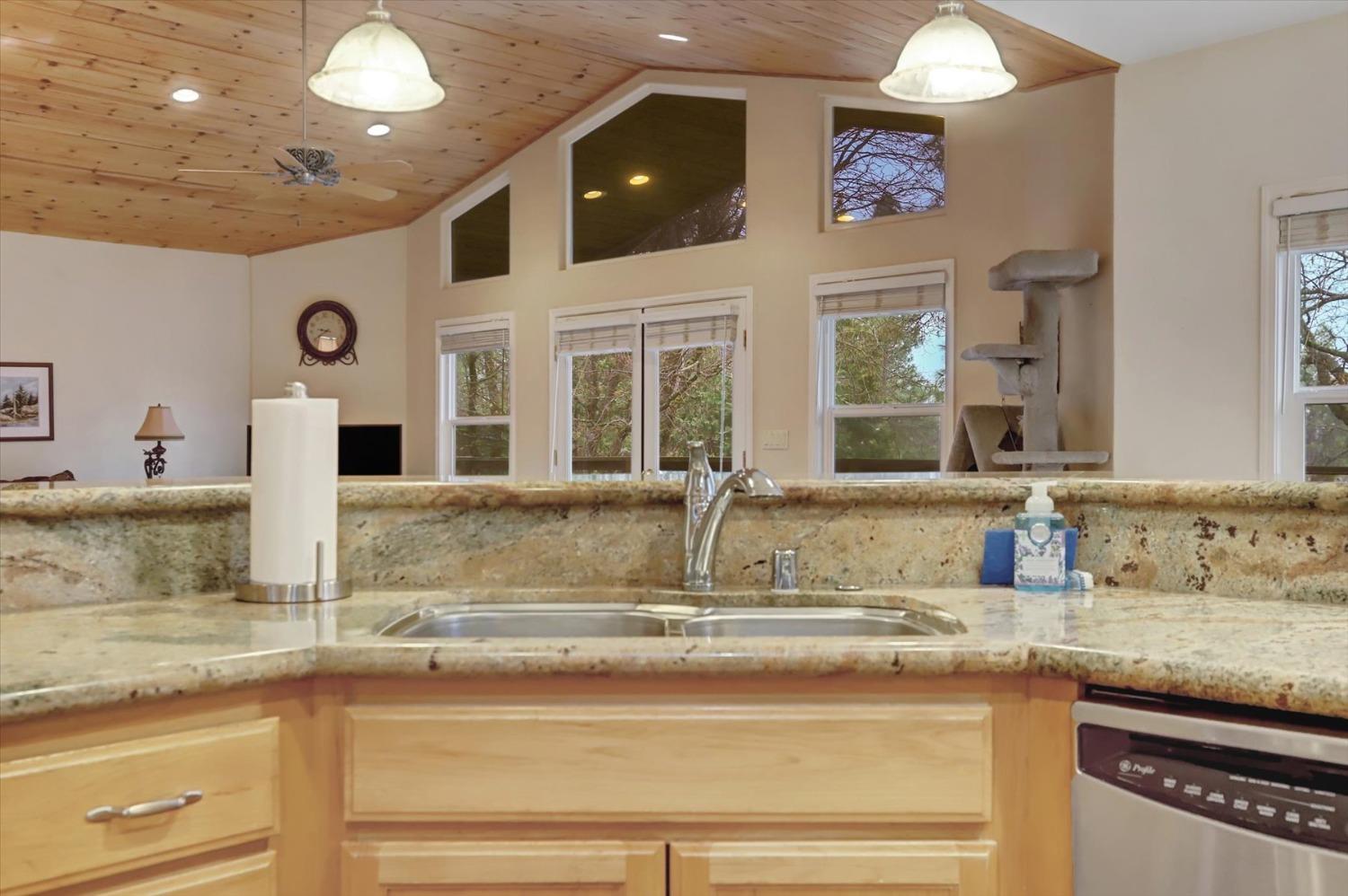 17036 Alice Way Grass Valley, CA 95949 - Photo 18 of 58