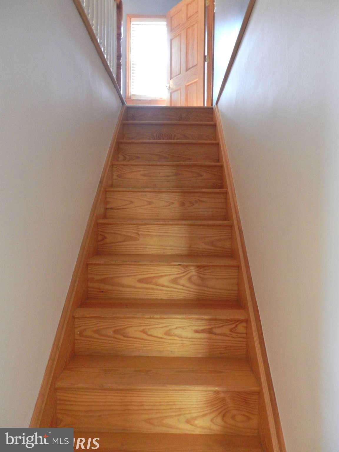 3110 Cornwall Road Baltimore, MD 21222 - Photo 10 of 28 a view of entryway