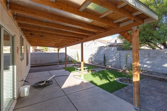 $1,830 | 8564 Shady Pines Drive, Las Vegas, NV 89143