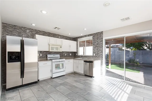 $1,830 | 8564 Shady Pines Drive, Las Vegas, NV 89143