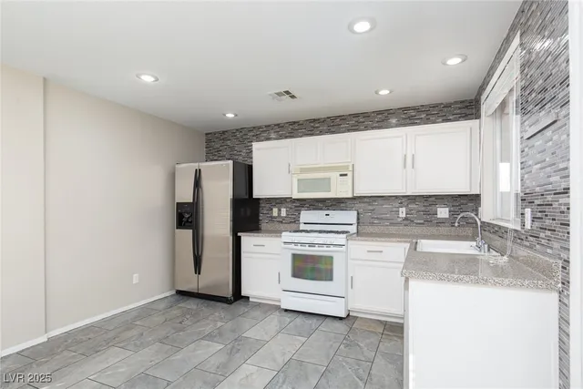 $1,830 | 8564 Shady Pines Drive, Las Vegas, NV 89143