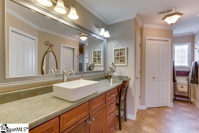 1204 South Barton Road Taylors, SC 29687 - Photo 14 of 35