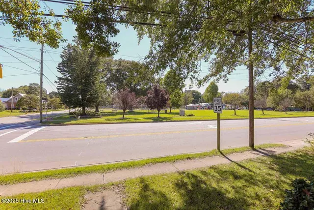 $1,750 | 417 West 3rd Street, Ayden, NC 28513