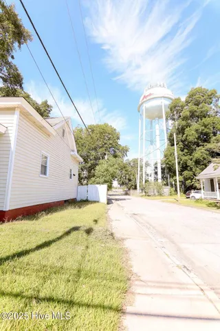 $1,750 | 417 West 3rd Street, Ayden, NC 28513
