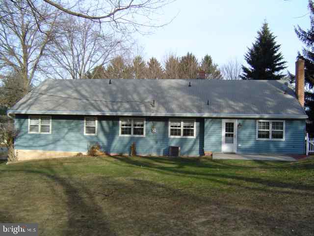 37 Golf View Road Camp Hill, PA 17011 - Photo 6 of 9 Gallery Image 6