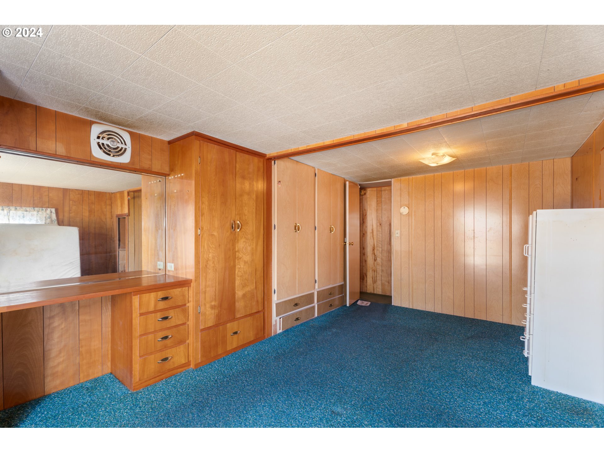 300 Ridings Avenue Molalla, OR 97038 - Photo 14 of 36 a view of an empty room