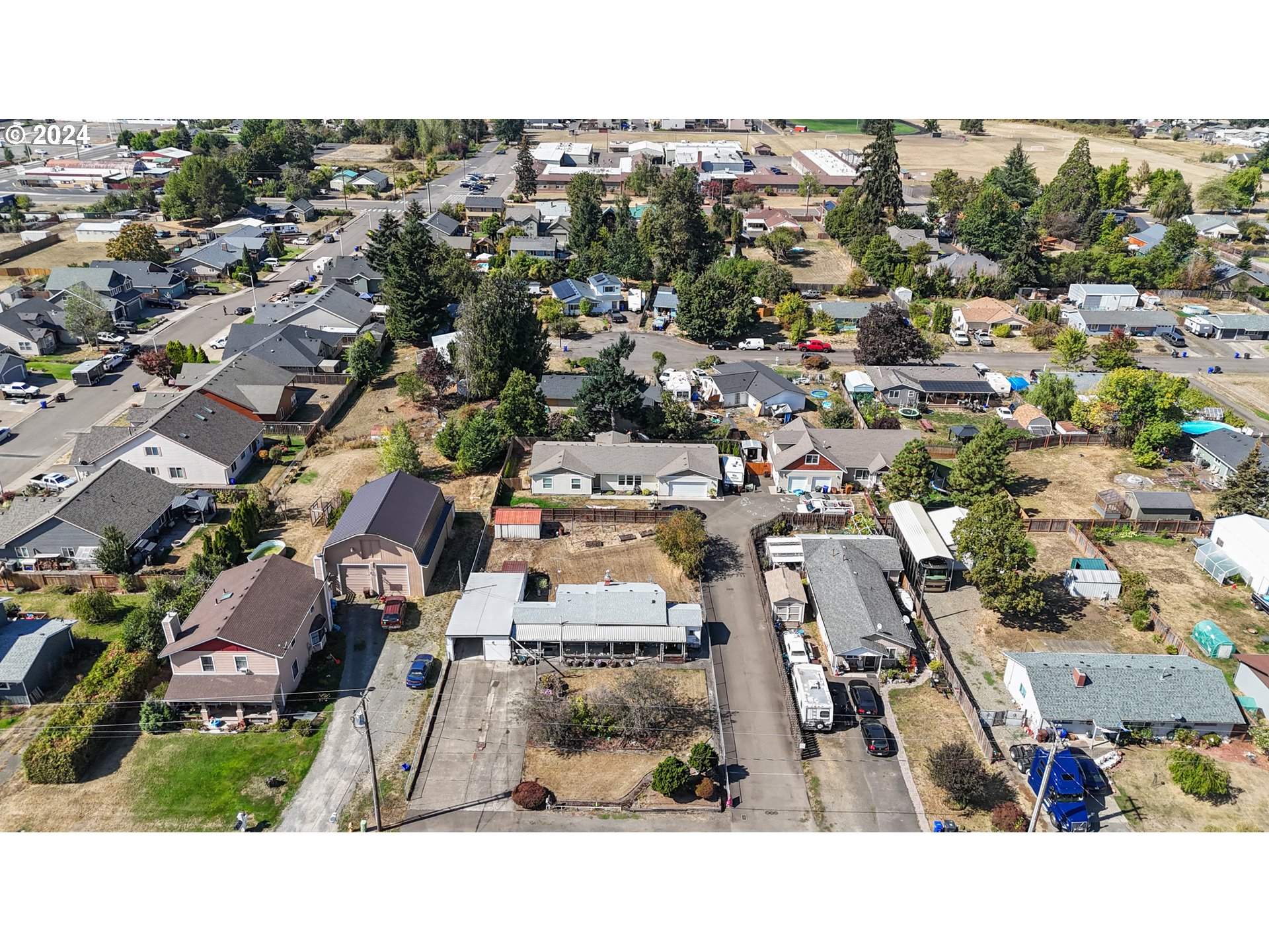 300 Ridings Avenue Molalla, OR 97038 - Photo 34 of 36 an aerial view of a city