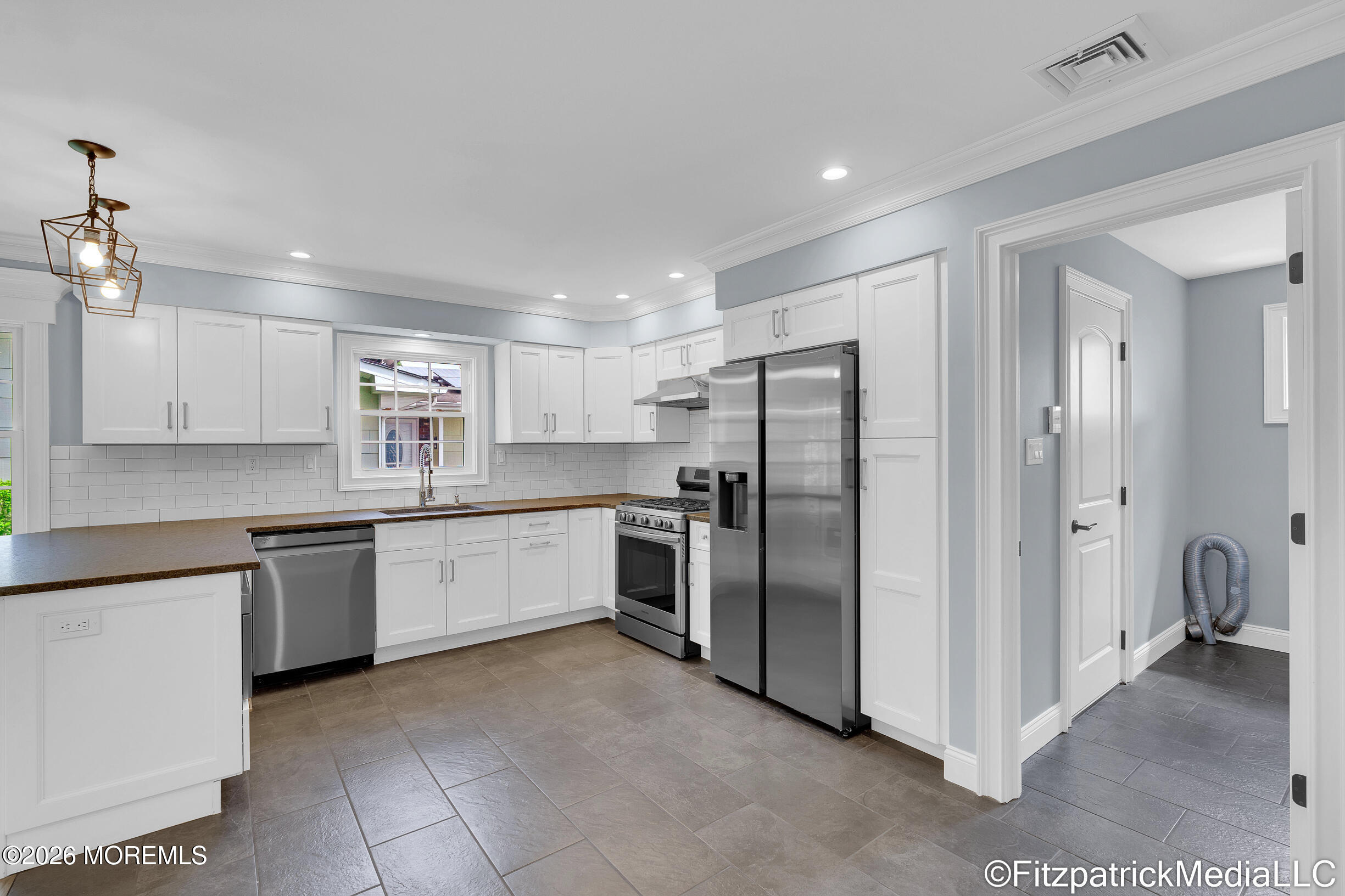 35 Markham Road Brick, NJ 08724 - Photo 20 of 28 Kitchen pic 4