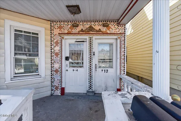 $250,000 | 912 Cutler Street, Schenectady, NY 12303