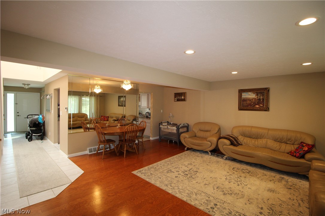 6462 State Road, Unit O17 Parma, OH 44134 - Photo 7 of 33