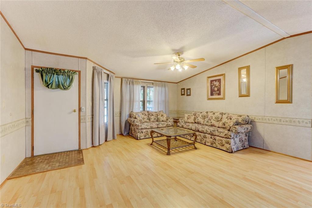 260 Pepper Road Reidsville, NC 27320 - Photo 12 of 42 Gallery Image 12