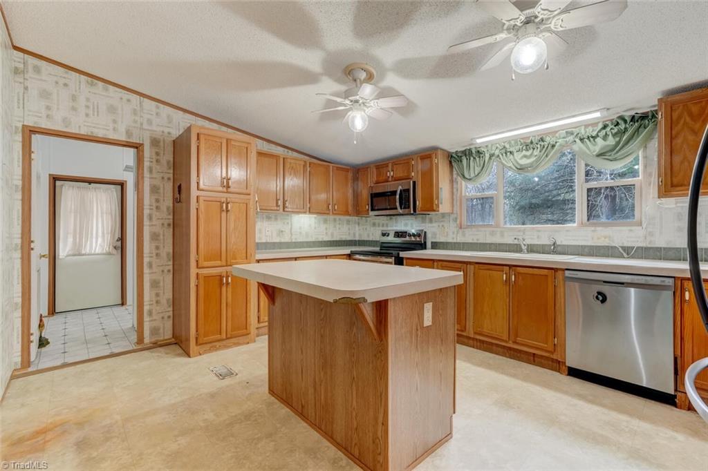 260 Pepper Road Reidsville, NC 27320 - Photo 17 of 42 Gallery Image 17