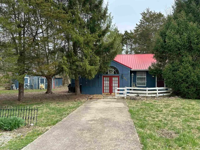 $215,000 | 9410 Wolfe Cemetery Road, Georgetown, IN 47122