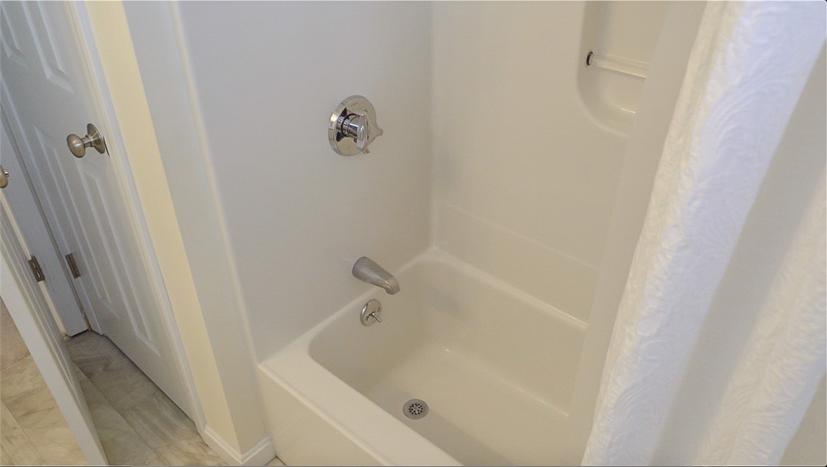 93 Maplecrest Drive Pawtucket, RI 02861 - Photo 11 of 18