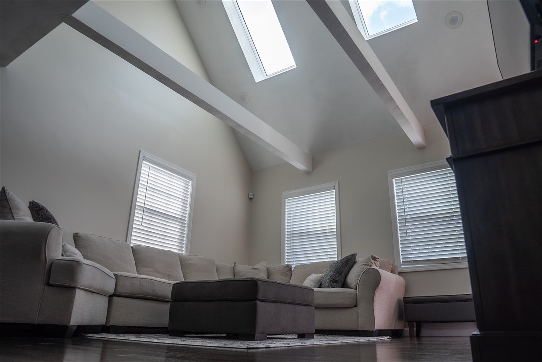 93 Maplecrest Drive Pawtucket, RI 02861 - Photo 2 of 18