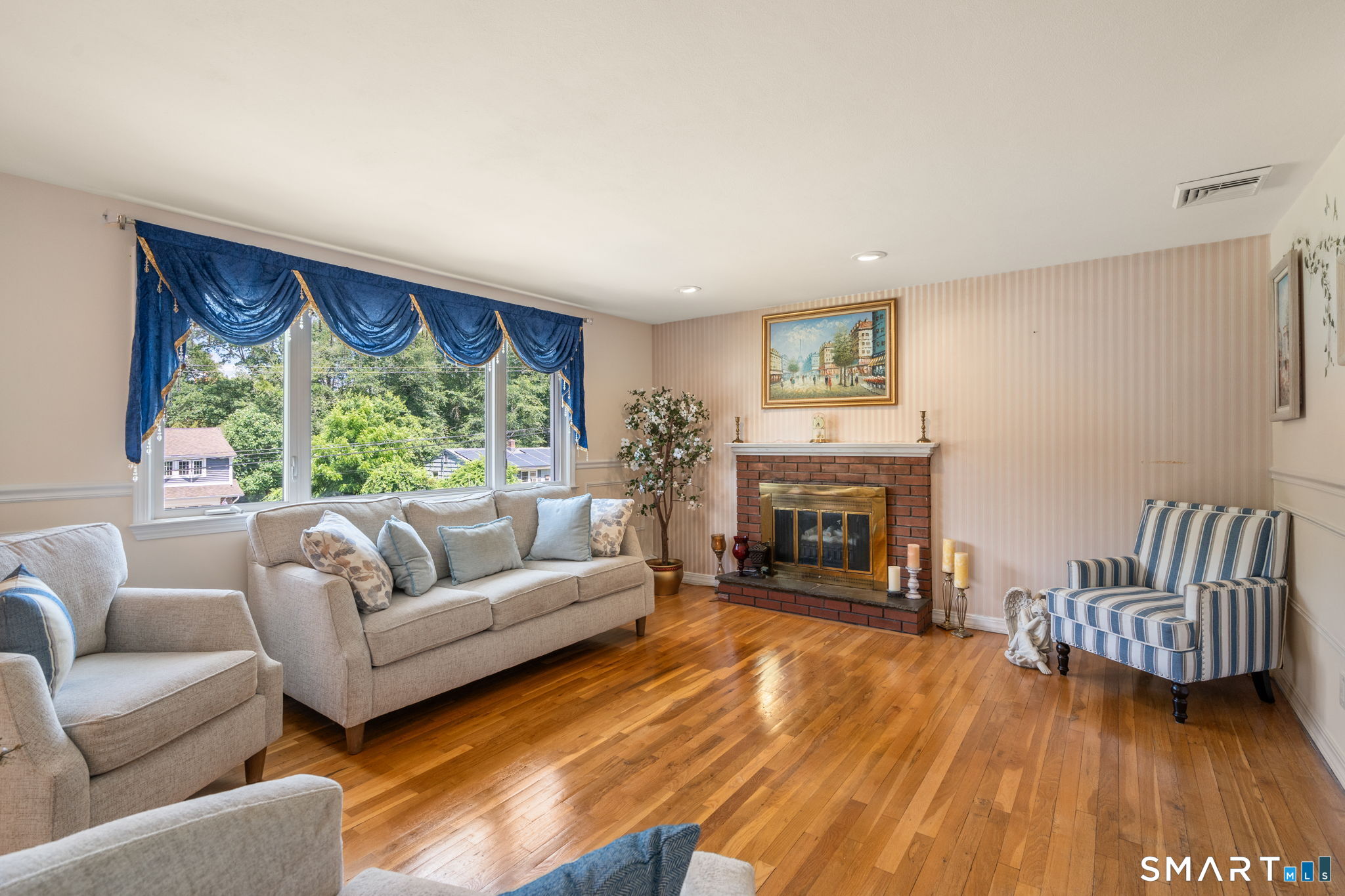 48 Jefferson Circle Clinton, CT 06413 - Photo 13 of 23