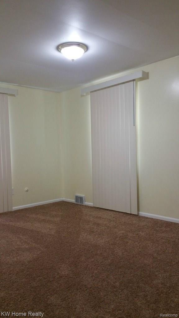 23530 Rockingham Street Southfield, MI 48033 - Photo 49 of 67 20150520_114226.jpg