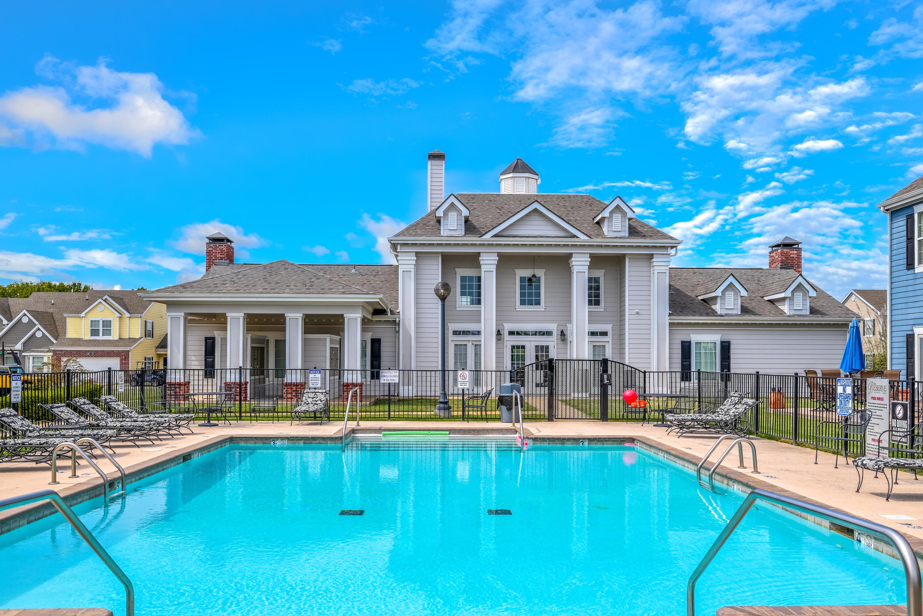 27950 South Highway 125, Unit 491 Afton, OK 74331 - Photo 15 of 16 Pool and Clubhouse