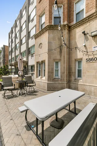 $1,288 | 5860 North Kenmore Avenue, Unit 401, Chicago, IL 60660