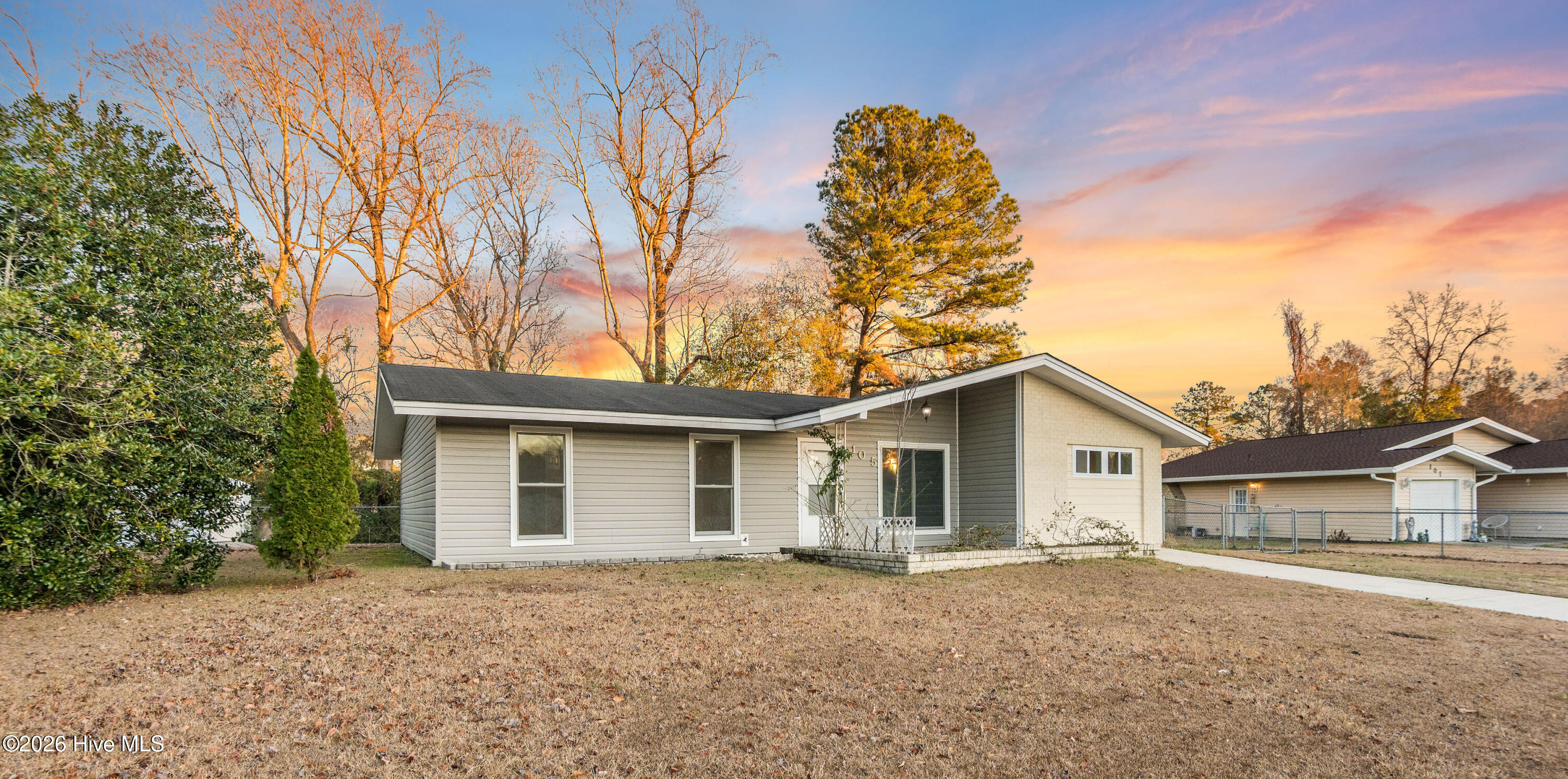 105 Timber Lane Jacksonville, NC 28540 - Photo 2 of 36 DSC_3247