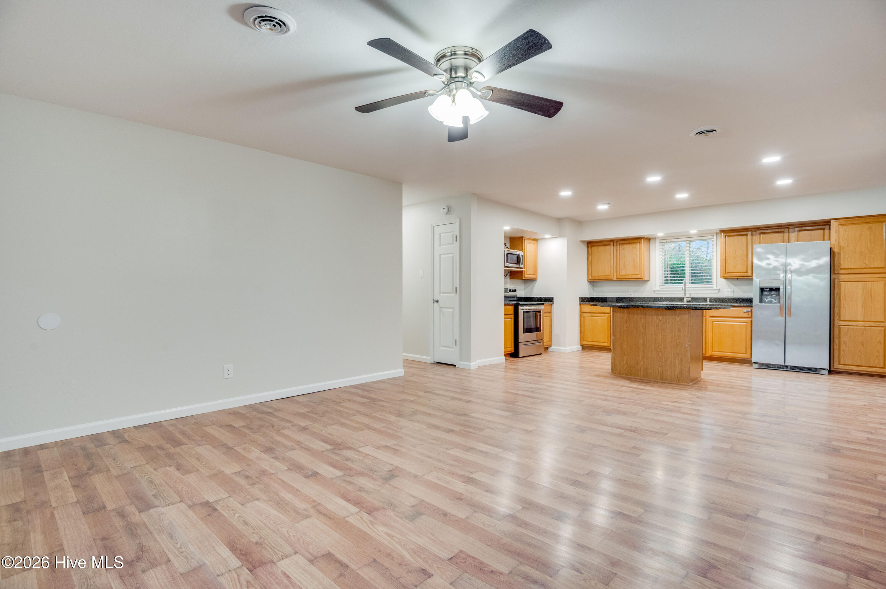 105 Timber Lane Jacksonville, NC 28540 - Photo 4 of 36 DSC_3282